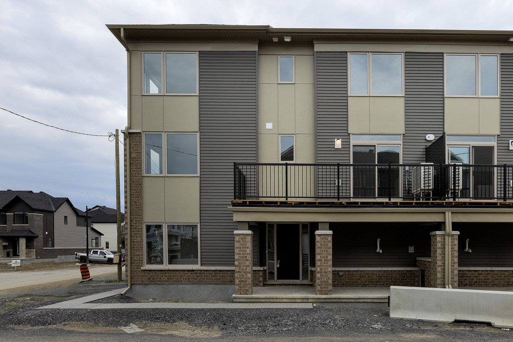 231 Darjeeling Ave - For Rent