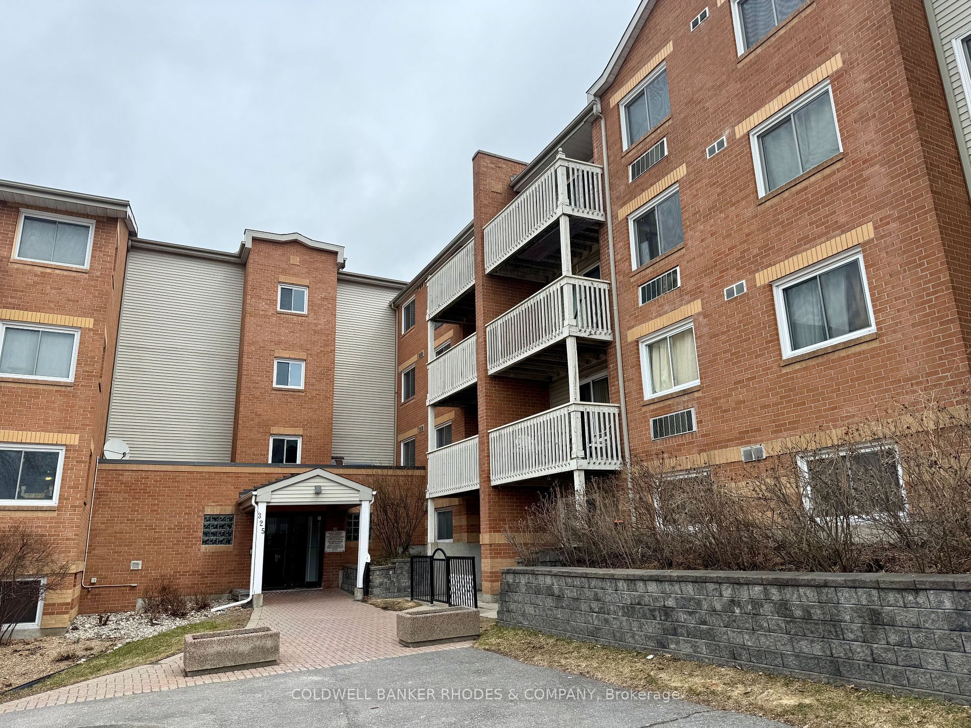 404-325 Centrum Blvd - SOLD