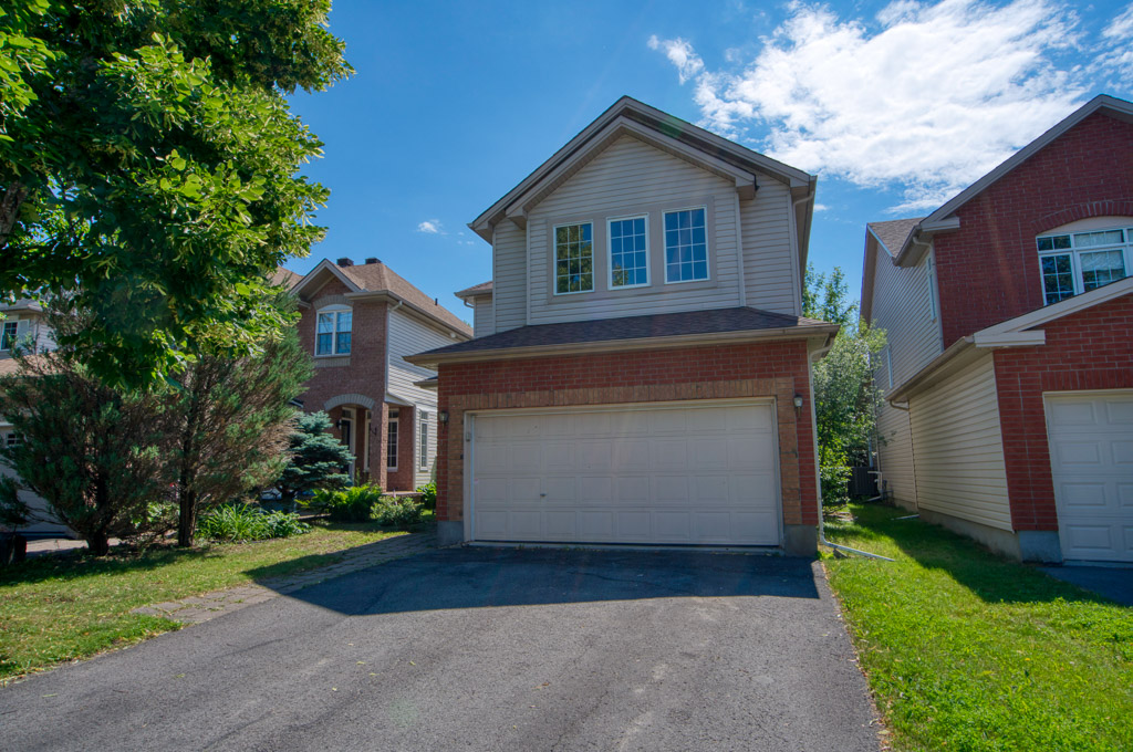 32 Catterick Cres - For Sale